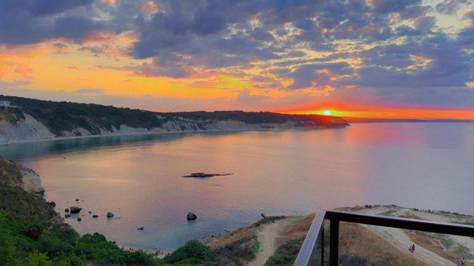 Marina Fener Hotel Istanbul Airport Karaburun  Buitenkant foto